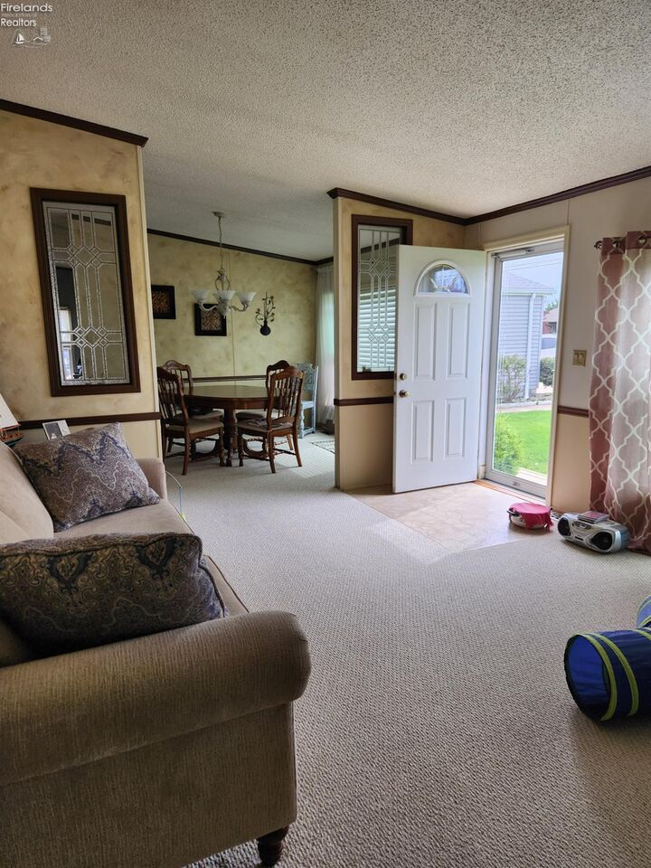 Property Photo:  1735 S Heritage Street  OH 43452 