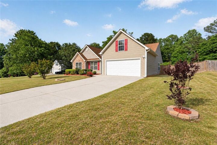 Property Photo:  509 Bentley Circle  GA 30620 