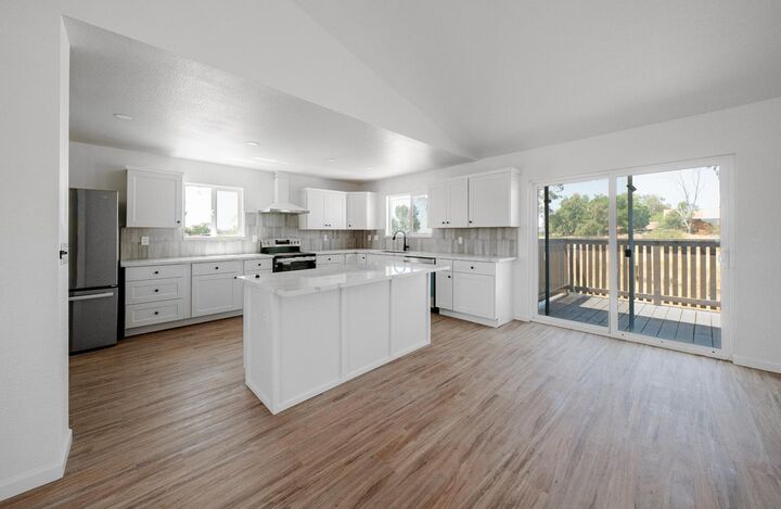 Property Photo:  15758 Mark Road  CA 93636 