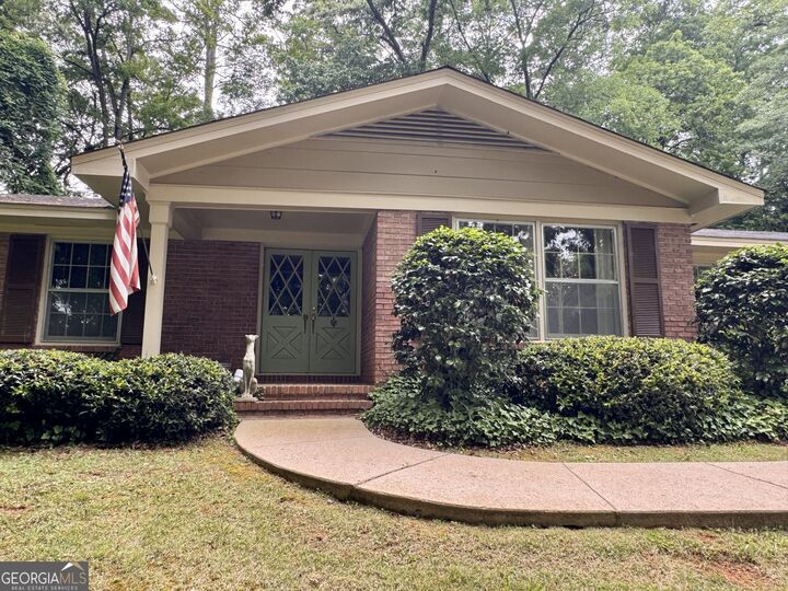 Property Photo:  601 Cherokee Road  GA 30240 