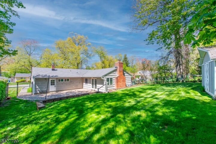 Property Photo:  17 Morris Rd  NJ 07052 