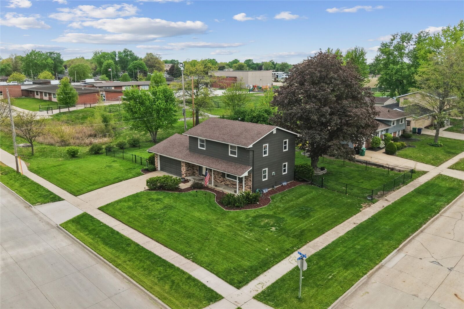 Property Photo:  722 SE 3rd Street  IA 50021 