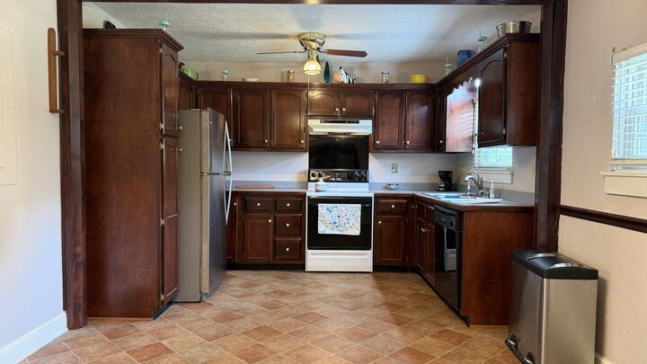 Property Photo:  128 Cherry Road  KY 40403 