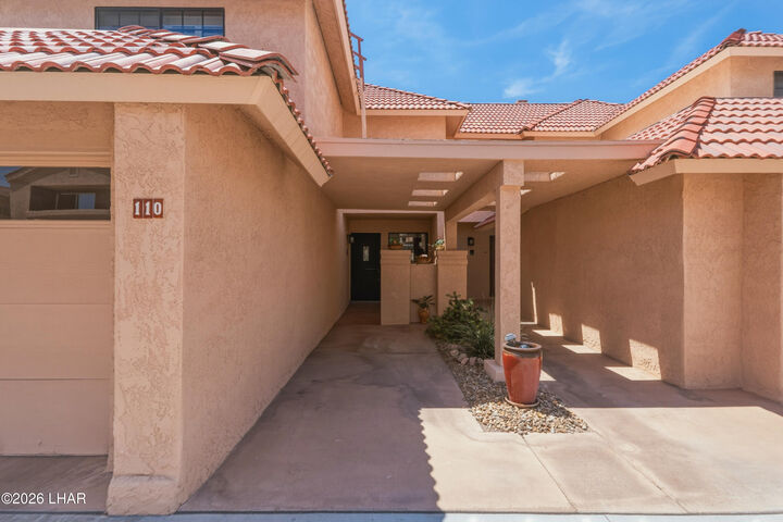 Property Photo:  1650 S Smoketree Ave 110  AZ 86403 