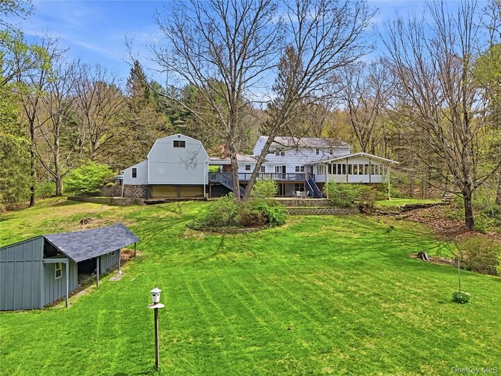 Property Photo:  112 Parkview Road N  NY 10576 