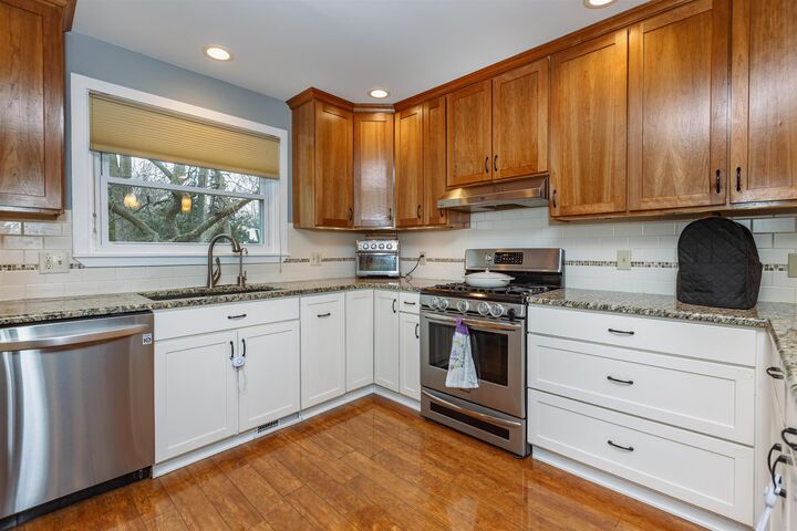 Property Photo:  605 Woodhaven  MI 48640 