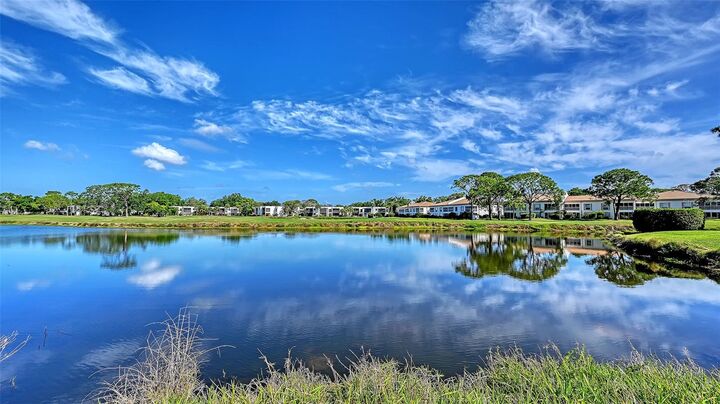 Property Photo: 5207 Willow Links 34 FL 34235