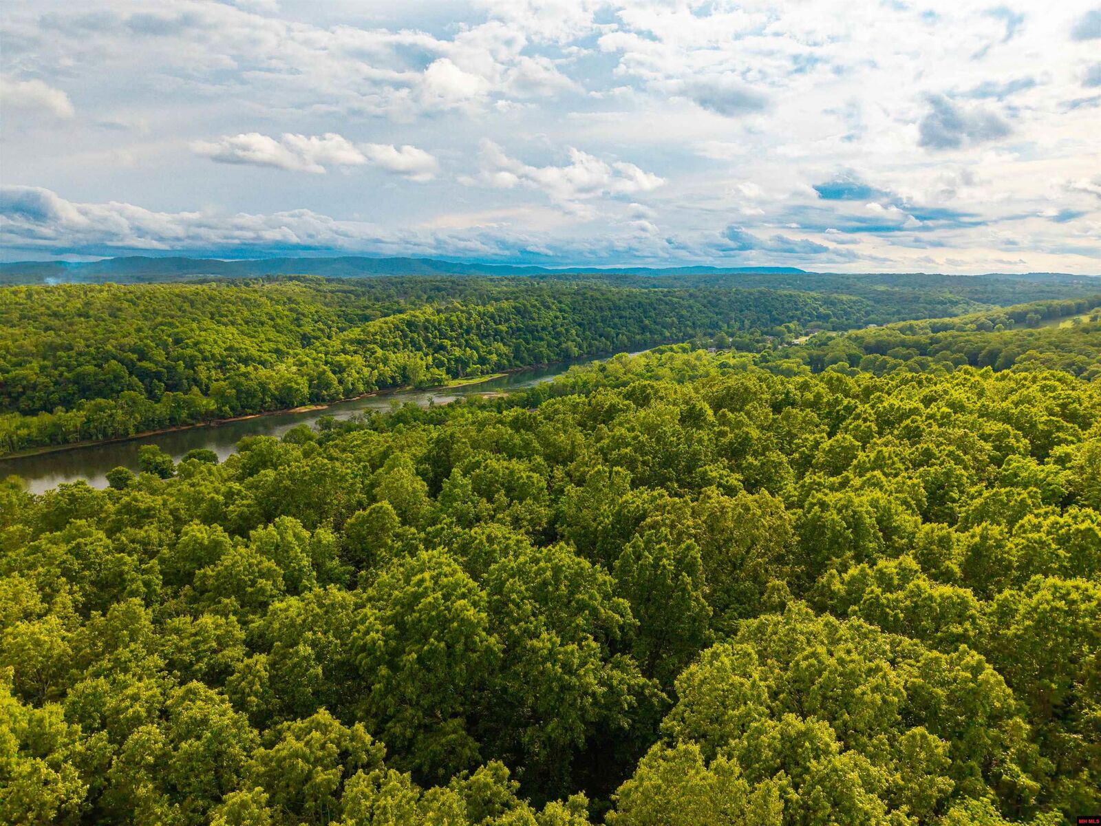 Property Photo:  001-07618-000 Cr 58  AR 72635 