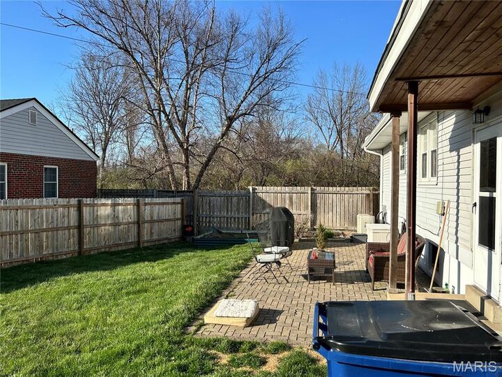 Property Photo:  1337 Warson Place  MO 63119 
