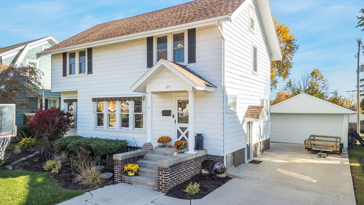 Property Photo:  127 Hein Ave  WI 53073 
