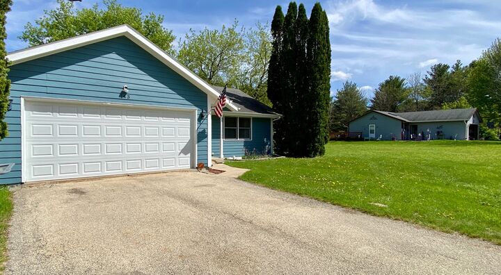 Property Photo:  143 Liverpool Drive  IL 61065 