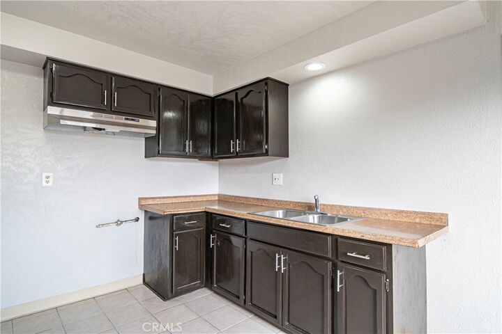 Property Photo:  1308 E Oaks Street C  CA 90221 
