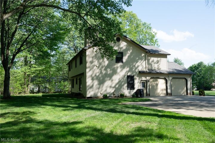 Property Photo:  4505 Quaker Court  OH 44406 