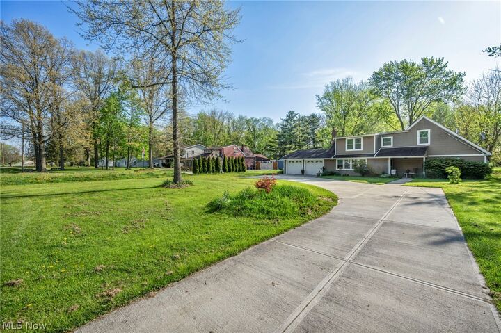 Property Photo:  8689 Stearns Road  OH 44138 