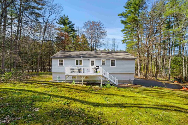 Property Photo:  6 Newbury Drive  NH 03031 