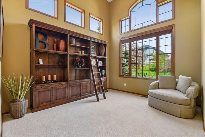 Property Photo:  1997 Topaz Drive  MN 55317 