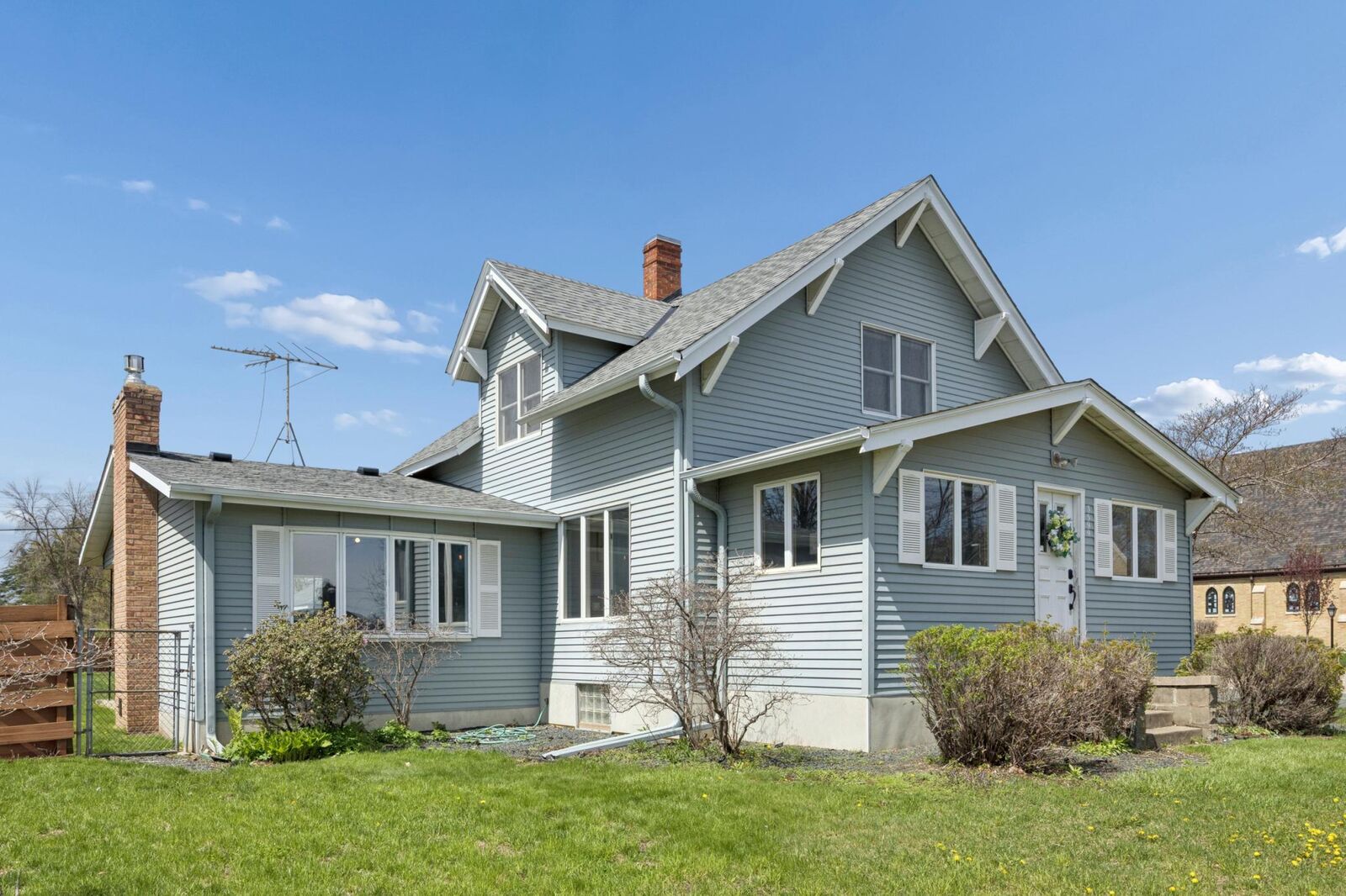 Property Photo:  3590 Laverne Avenue N  MN 55042 