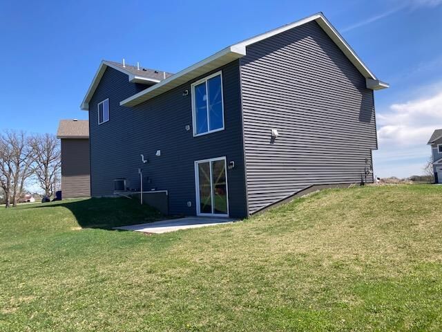 Property Photo:  828 Poplar Drive SE  MN 55353 