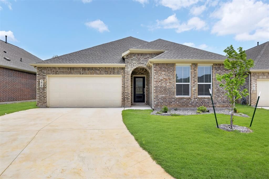 Property Photo:  1916 Monchino Place  TX 76227 