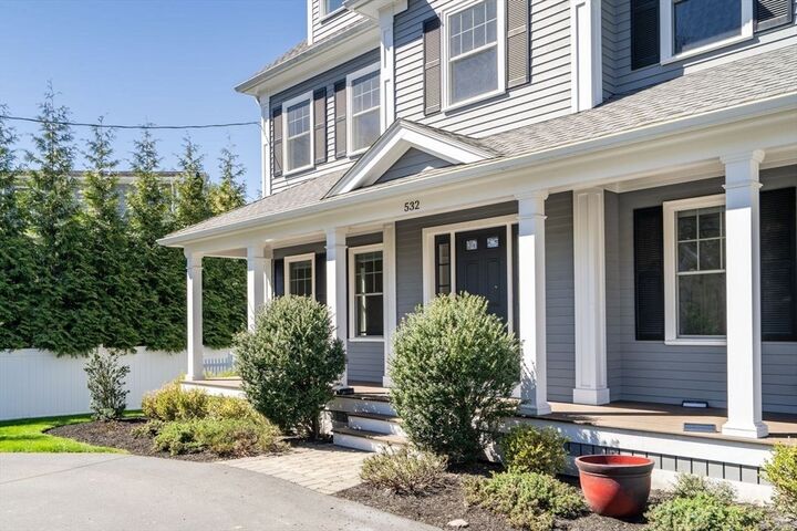 Property Photo:  532 Lowell St  MA 02420 