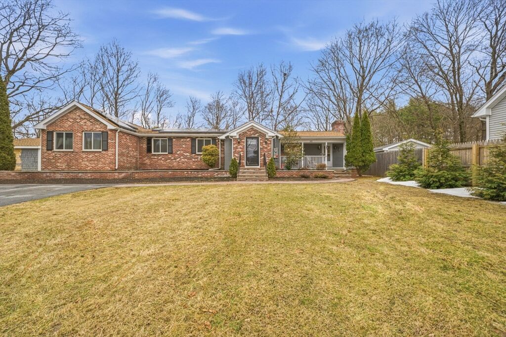 Property Photo:  30 Glendale Ave  MA 01569 