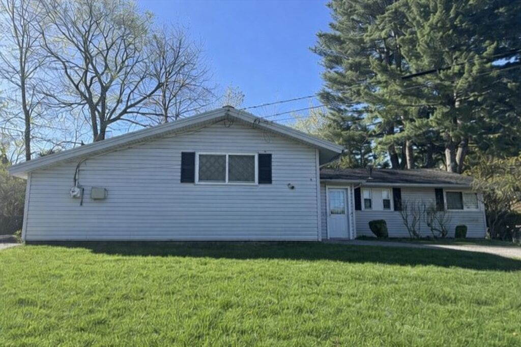 Property Photo:  6 Ruth Drive  MA 01701 