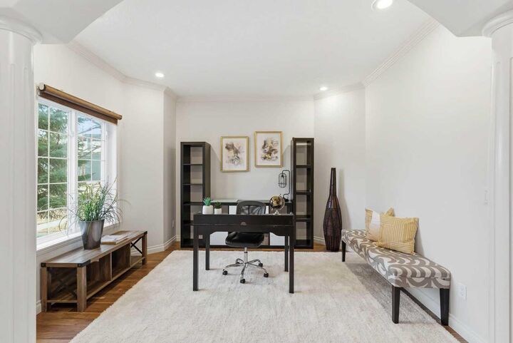 Property Photo:  507 17 Avenue NW  AB T2M 0N4 