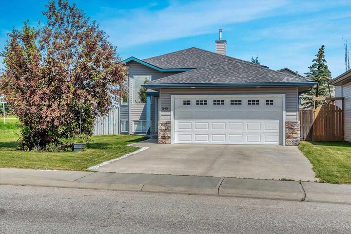 Property Photo: 545 Hillview Gate AB T1P 1Z6