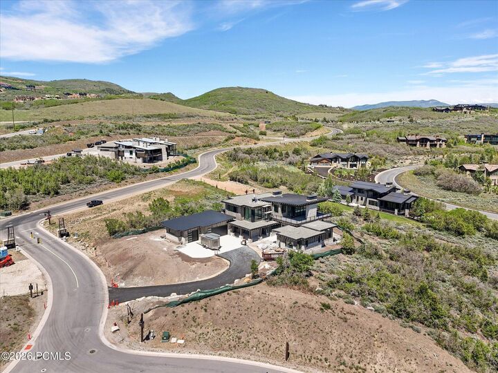 Property Photo:  2022 E Painted Bluff Circle  UT 84036 
