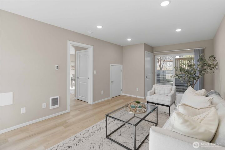 Property Photo:  3536 S Brandon Street B  WA 98118 