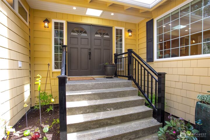 Property Photo:  1943  Lake Crest Drive  WA 98229 