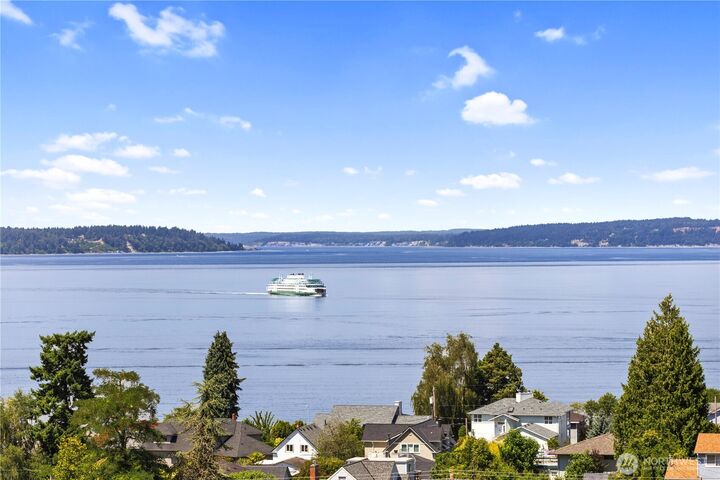 Property Photo:  645  Cornelia Avenue  WA 98275 