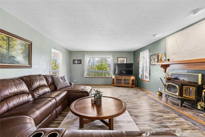 Property Photo:  103 W Little Island Road  WA 98612 