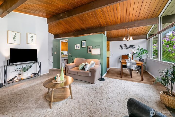Property Photo: 13739 36th Avenue NE WA 98125