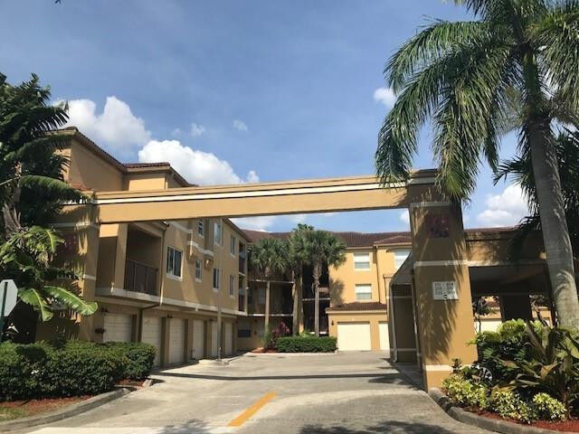 Property Photo:  741 N Pine Island Road 303  FL 33324 