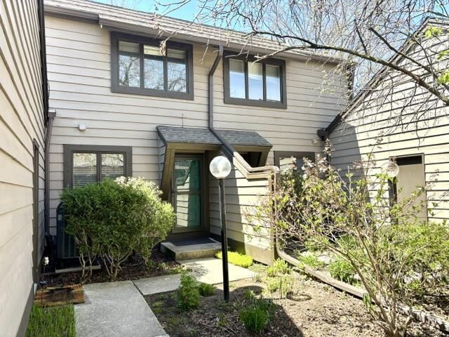 Property Photo:  120 Glenview Court  WI 53548 