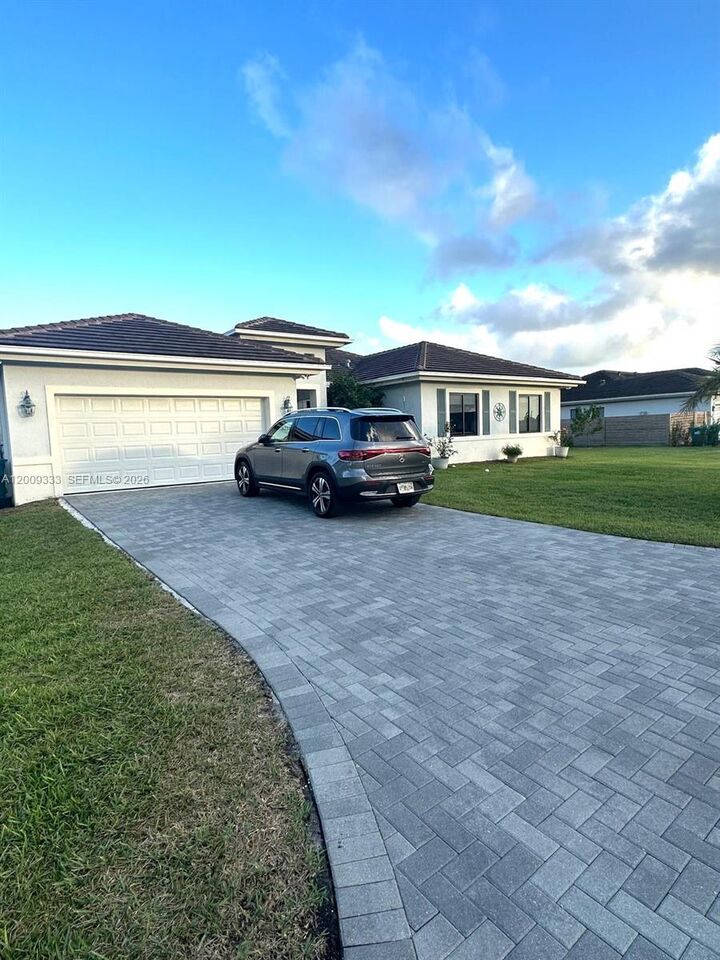 Property Photo:  32151 SW 196th Ave  FL 33030 