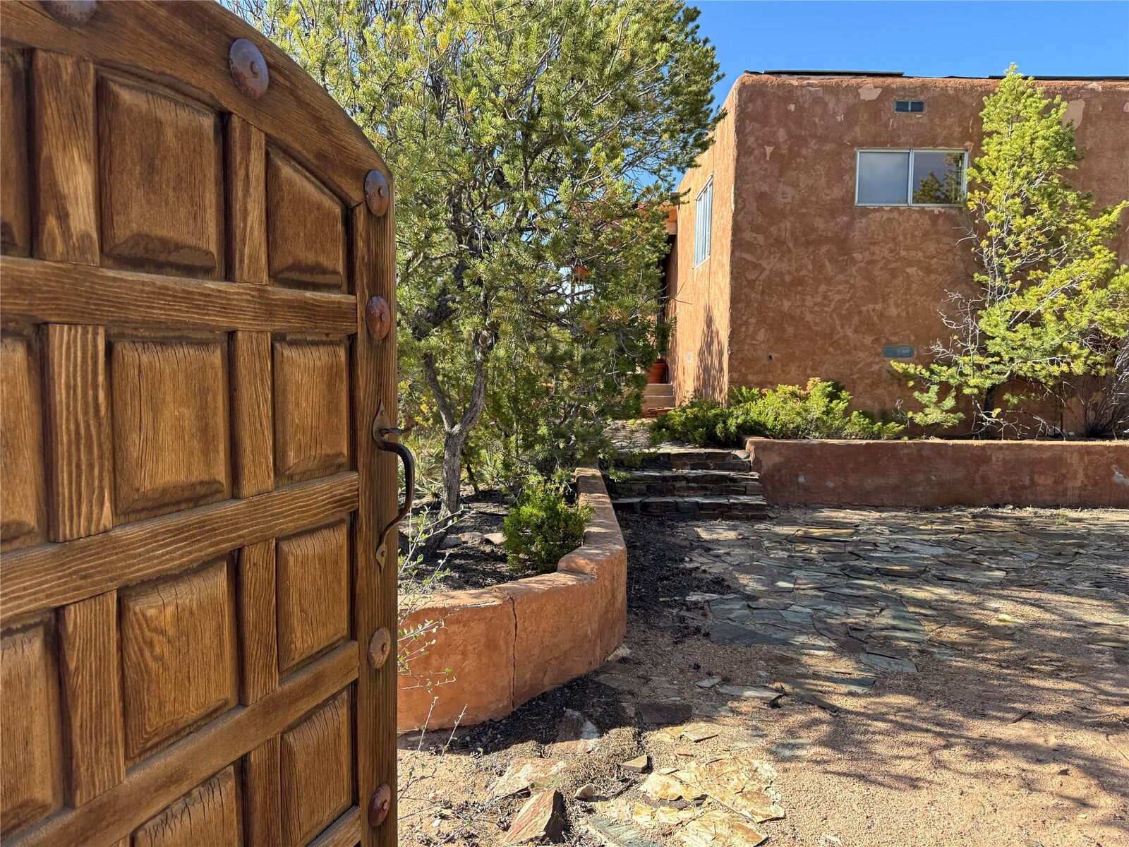 Property Photo:  1092 Mansion Ridge Road  NM 87501 