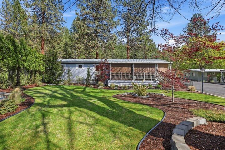 Property Photo:  208 S Neyland Rd 1  WA 99019 