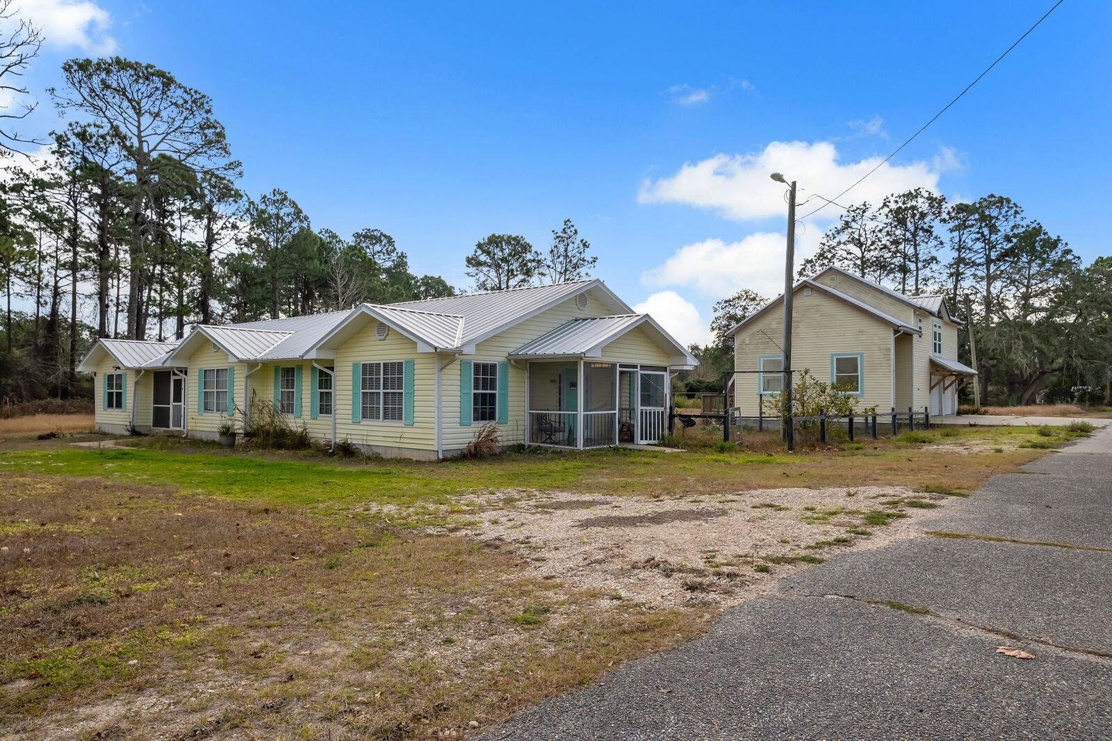 Property Photo: 1105 Gray Avenue FL 32322