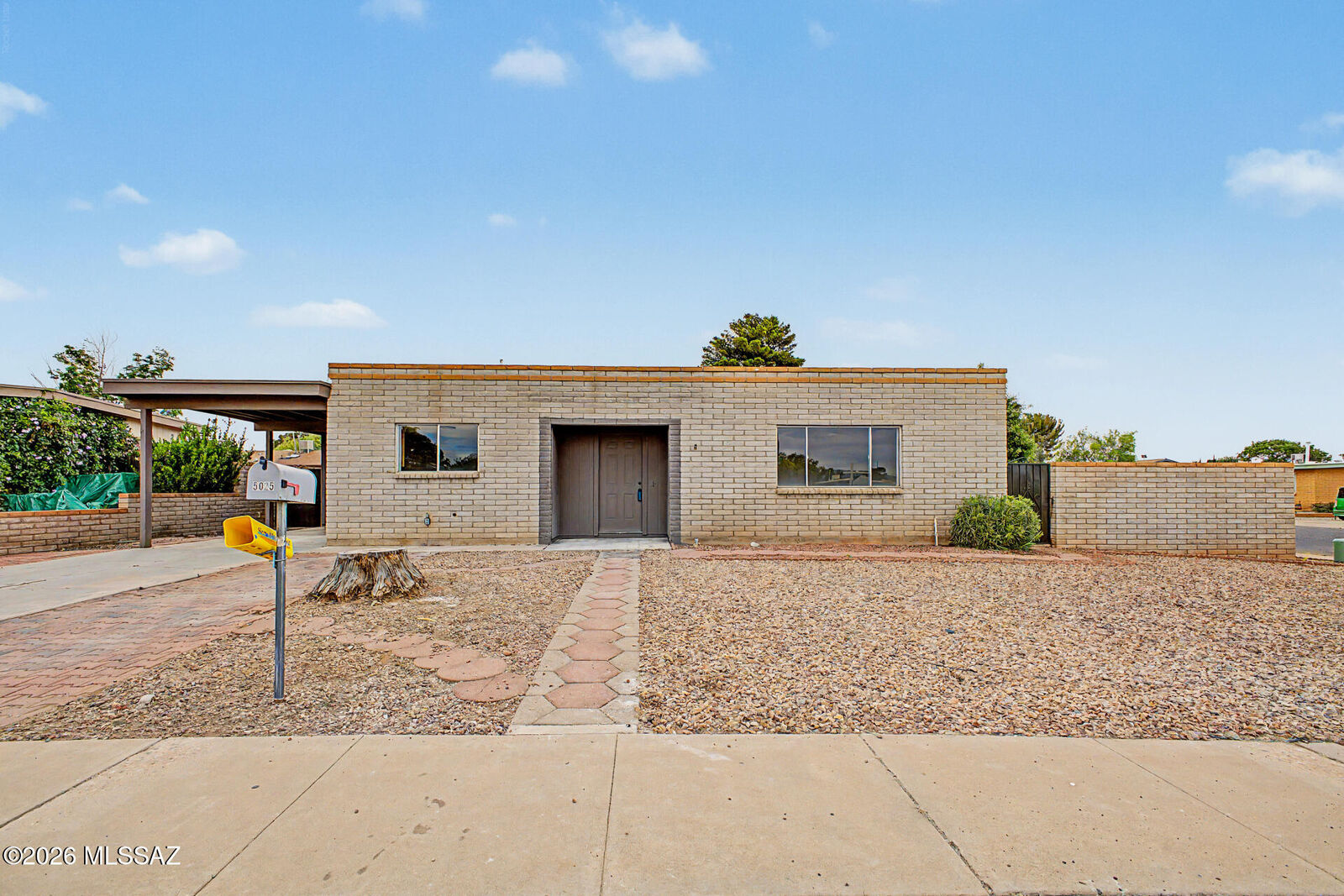 Property Photo: 5025 E Evergreen Drive AZ 85635