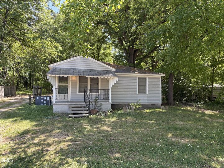 Property Photo: 127 E End Avenue NC 27703