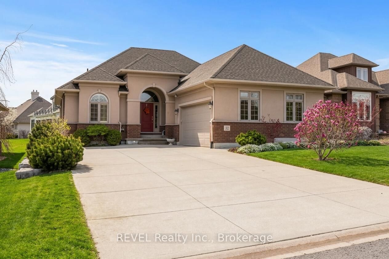 Property Photo: 32 Magnolia Lane ON L3B 6H9