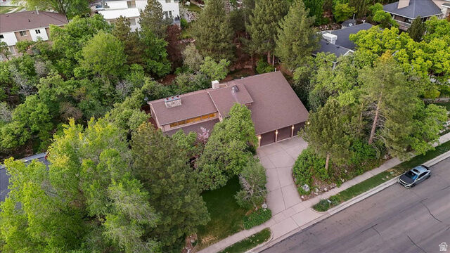 Property Photo: 905 Oakridge Dr UT 84025