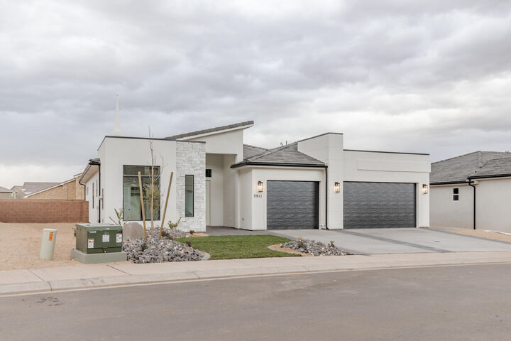 Property Photo:  3911 E Cerro Way  UT 84790 