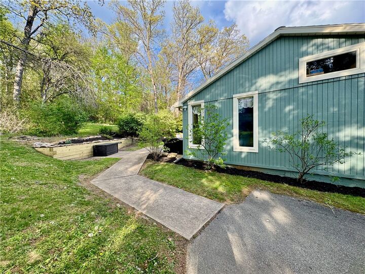 Property Photo:  504 Sawmill Rd  PA 15601 