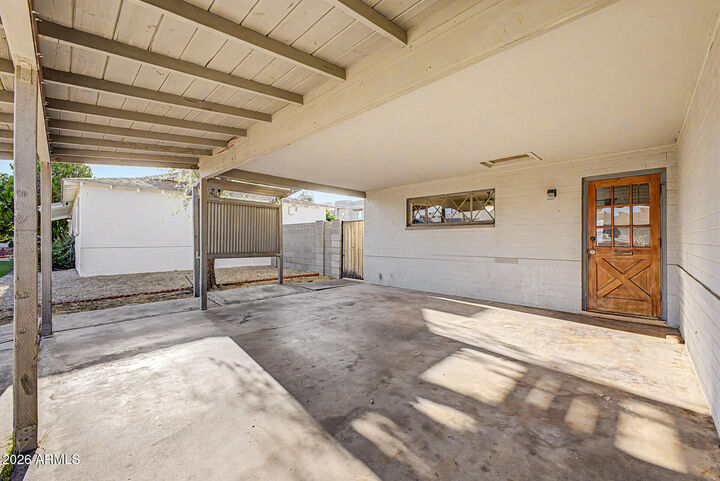 Property Photo: 6832 E Loma Land Drive AZ 85257