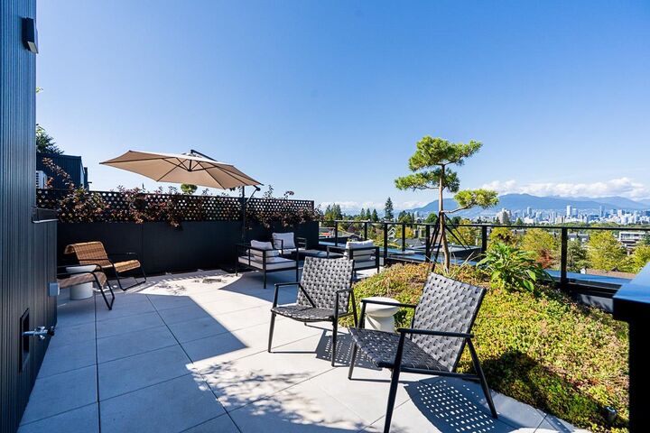 Property Photo: 539 W 28th Avenue 202 BC V5Z 2H2