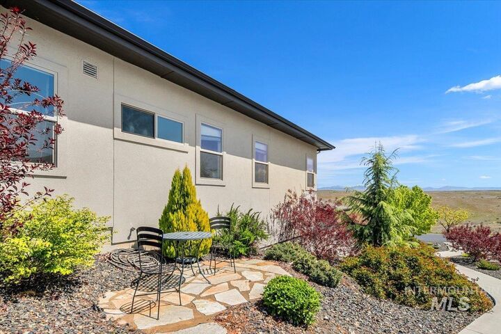 Property Photo:  7760 N Grand Ridge Lane  ID 83616-0000 