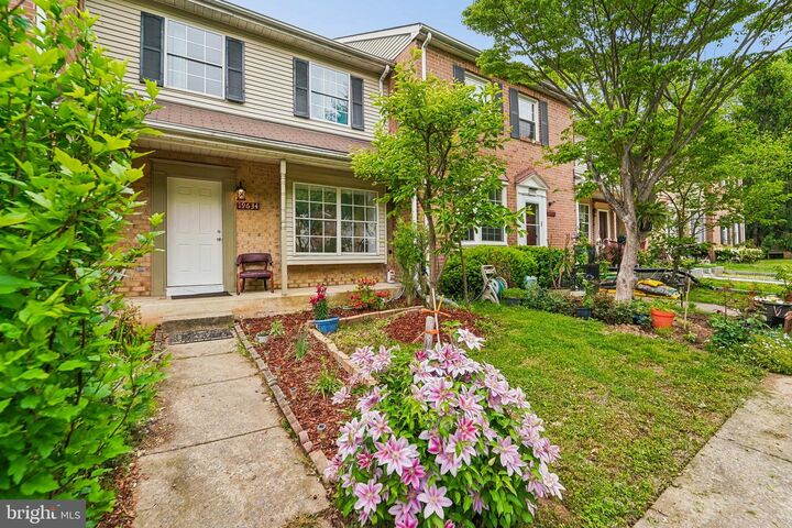 Property Photo:  19634 White Saddle Drive  MD 20874 